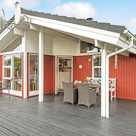 3 Bedroom In Juelsminde Feriehus
